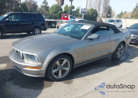 2008 Ford Mustang Gt Deluxe/Gt Premium z USA, uszkodzony, nr VIN 1ZVHT85H885181495